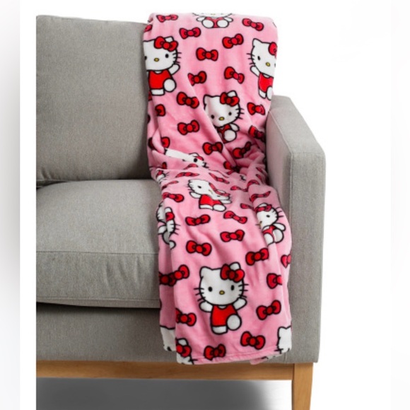 Sanrio Other - NWT Hello Kitty super plush pink red white Cloud Throw